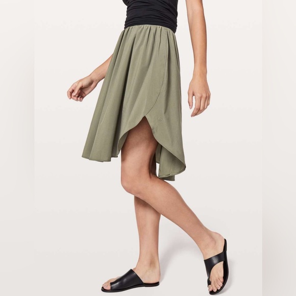 Lululemon The Everyday Skirt in Sage - EXCELLENT/LIKE NEW CONDITION - Picture 4 of 8